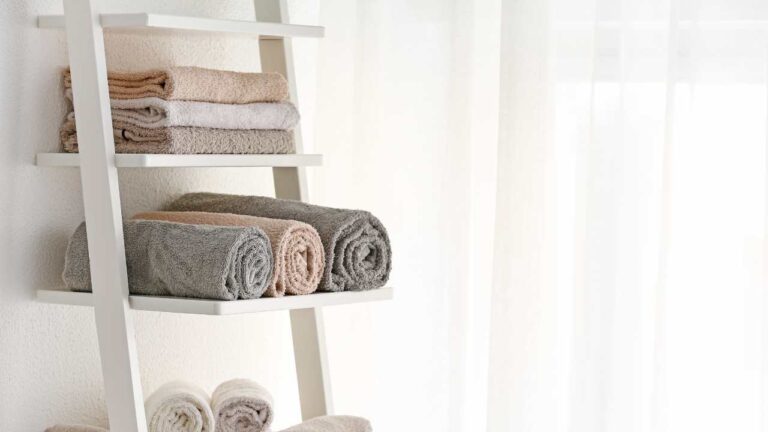 How to Repair Towel Rack in Drywall